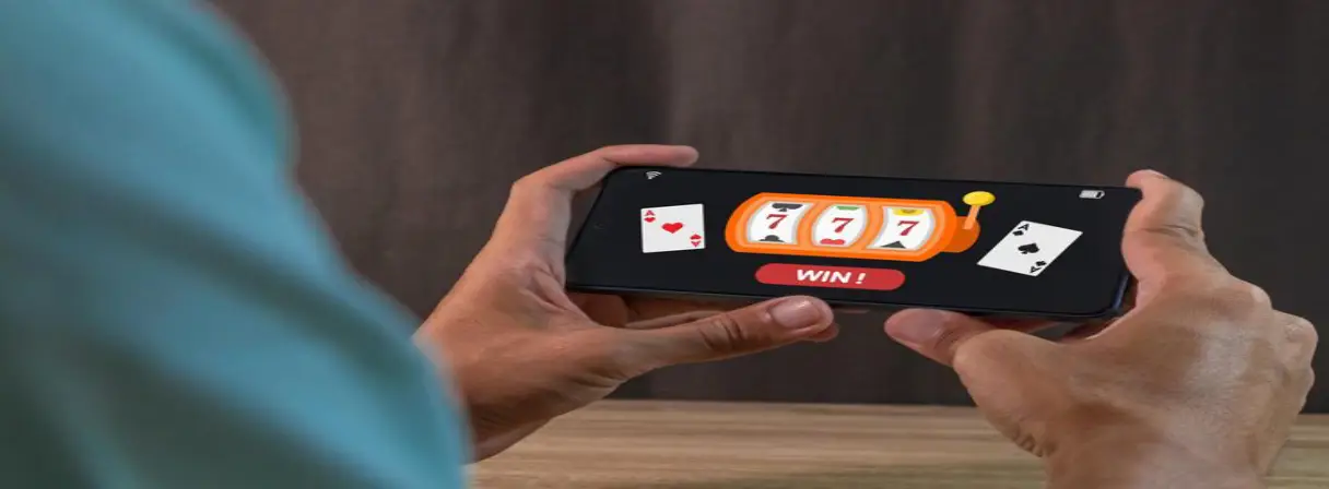Man winning jackpot online casino app smartphone online casino
